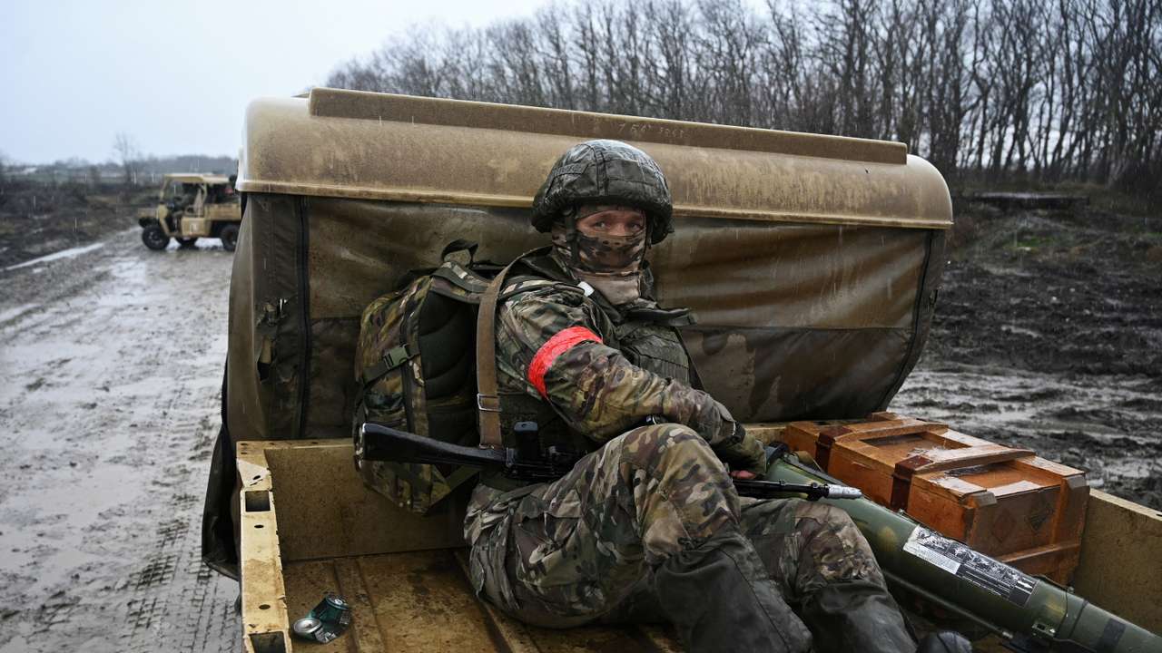 Russian soldiers undergo combat training in Krasnodar region