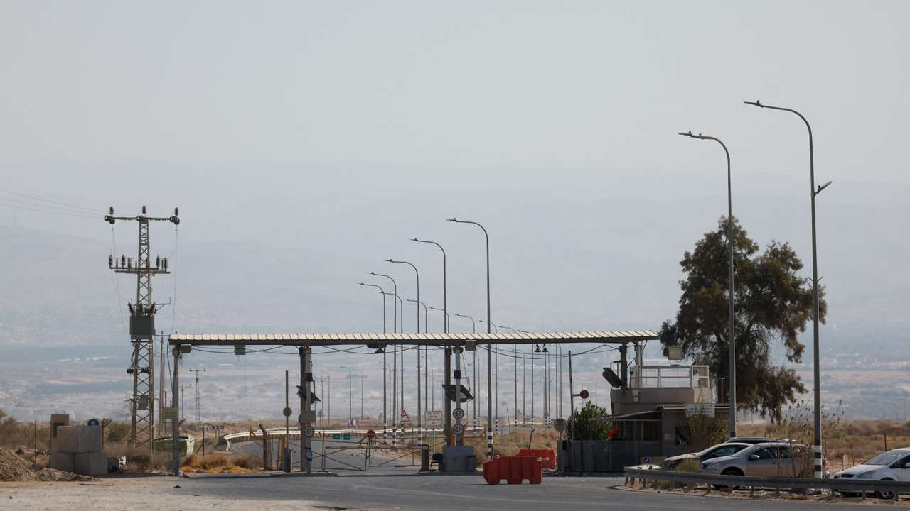 Allenby Bridge Crossing between West Bank and Jordan is closed