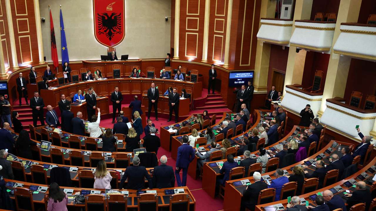 Albanian parliament ratifies migration deal with Italy