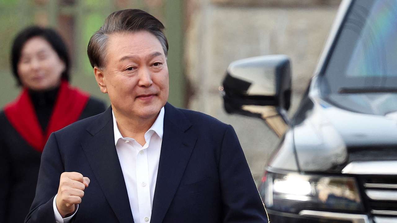 South Korea court paves way for impeached President Yoon's release from jail