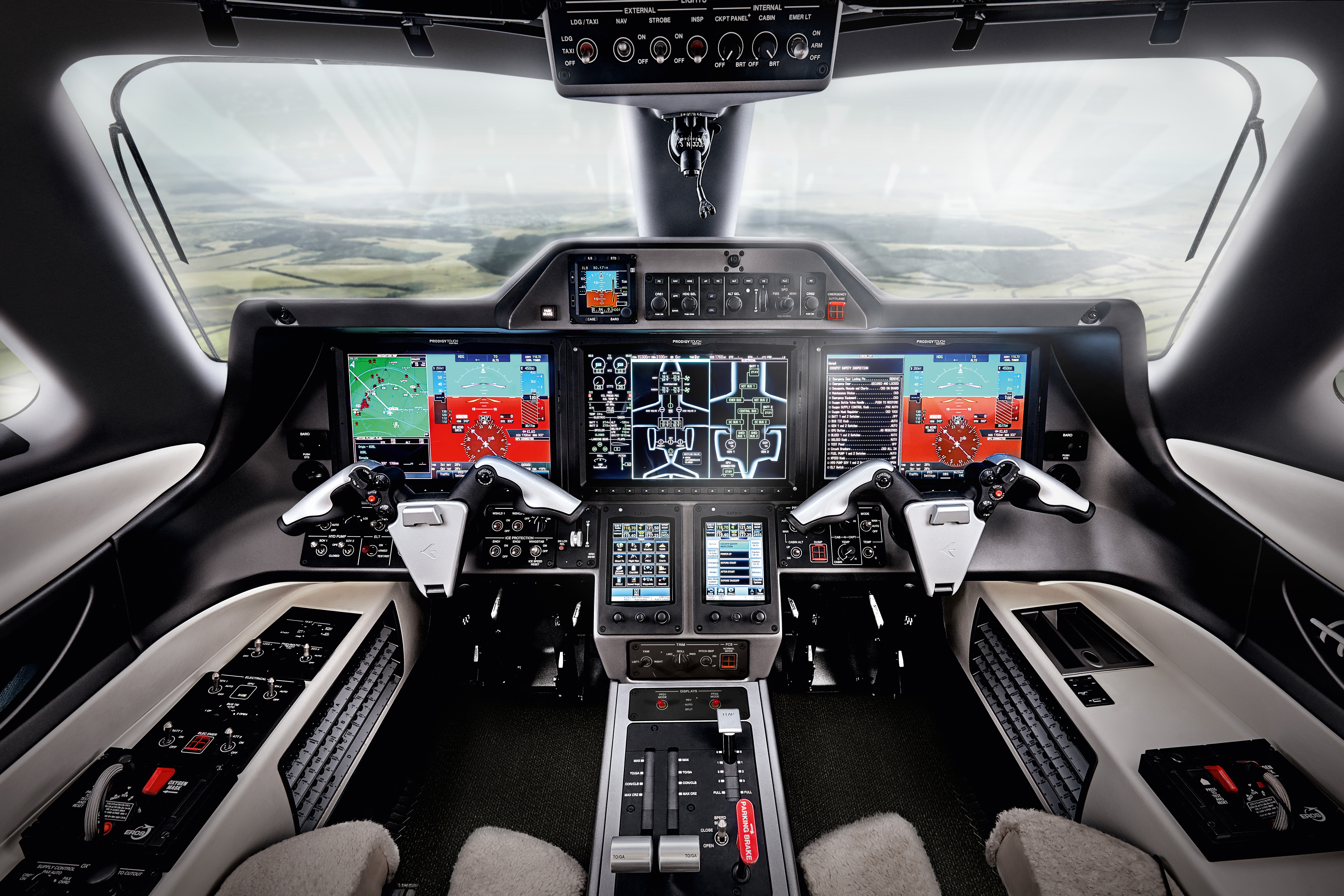 Novo jato executivo da Embraer: Phenom 300EV