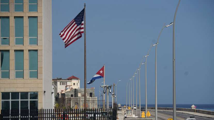 FILE PHOTO: Cubans seek to travel abroad to escape economic crisis in Havana