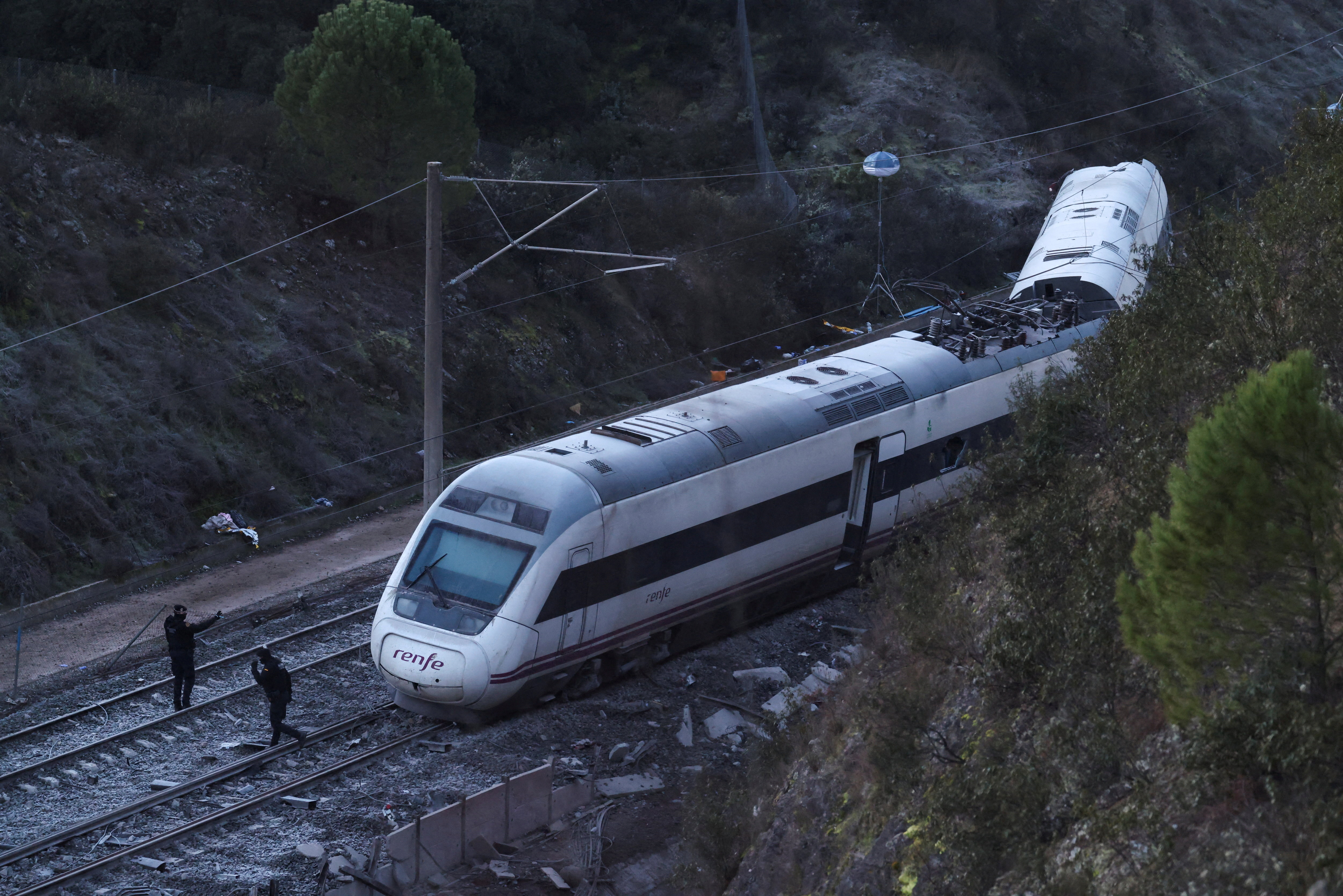 Two high-speed trains derail in Spain