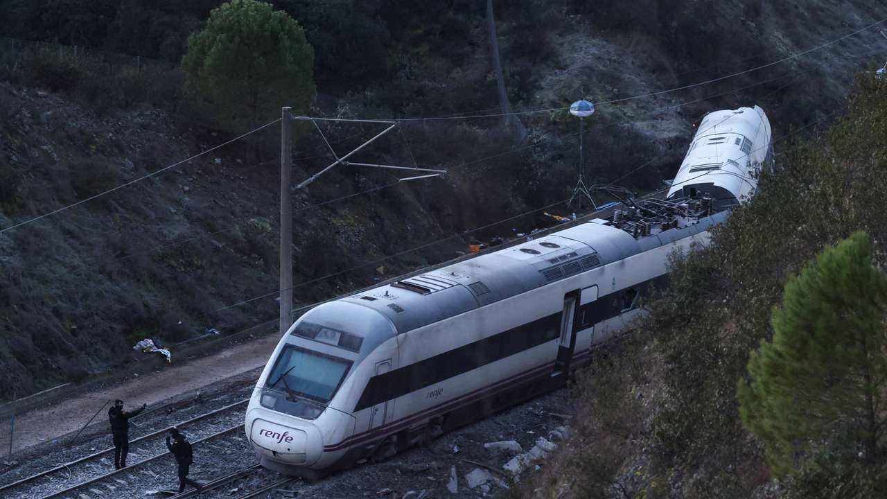 Two high-speed trains derail in Spain