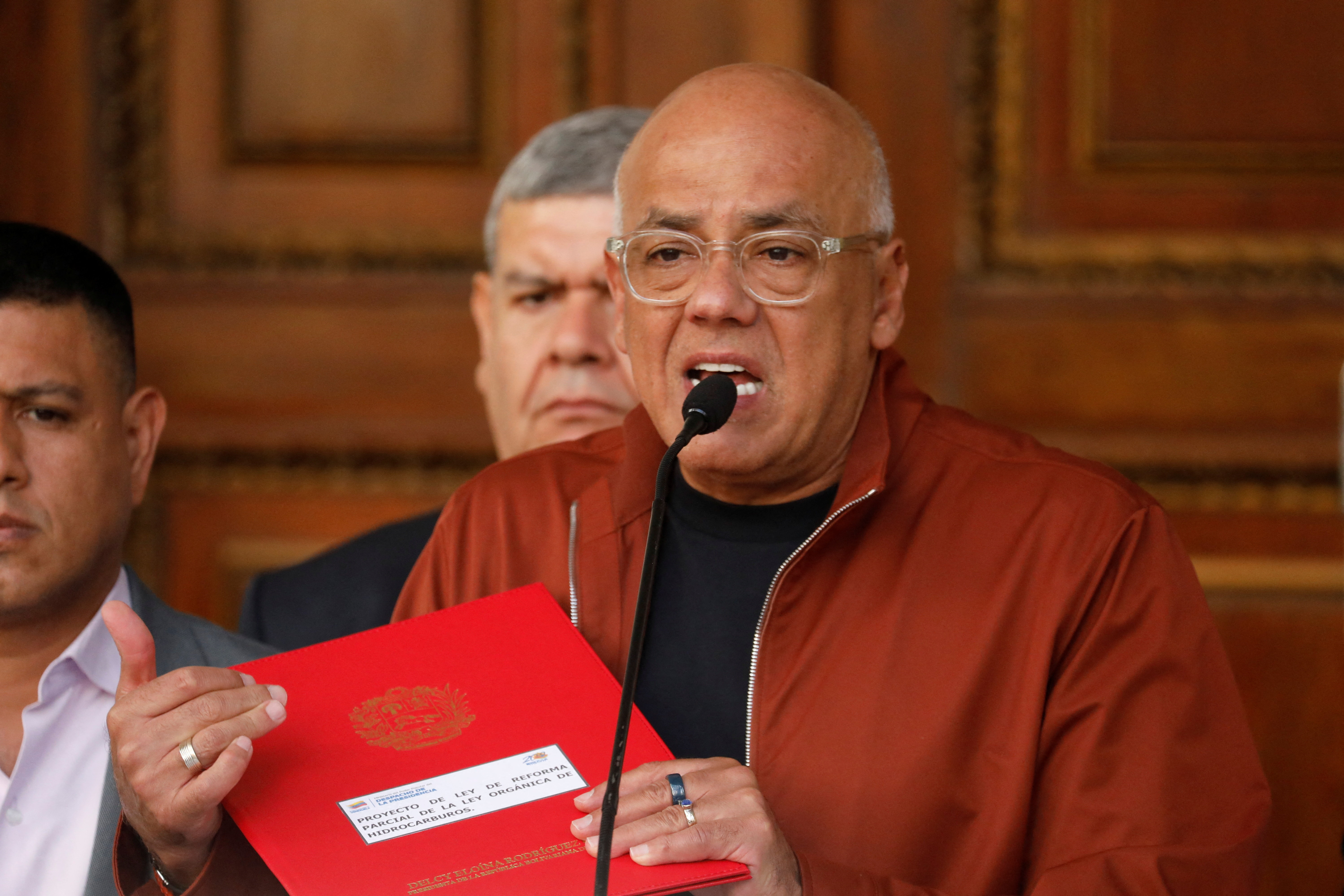 Venezuela's top lawmaker says oil reform will add partnership model