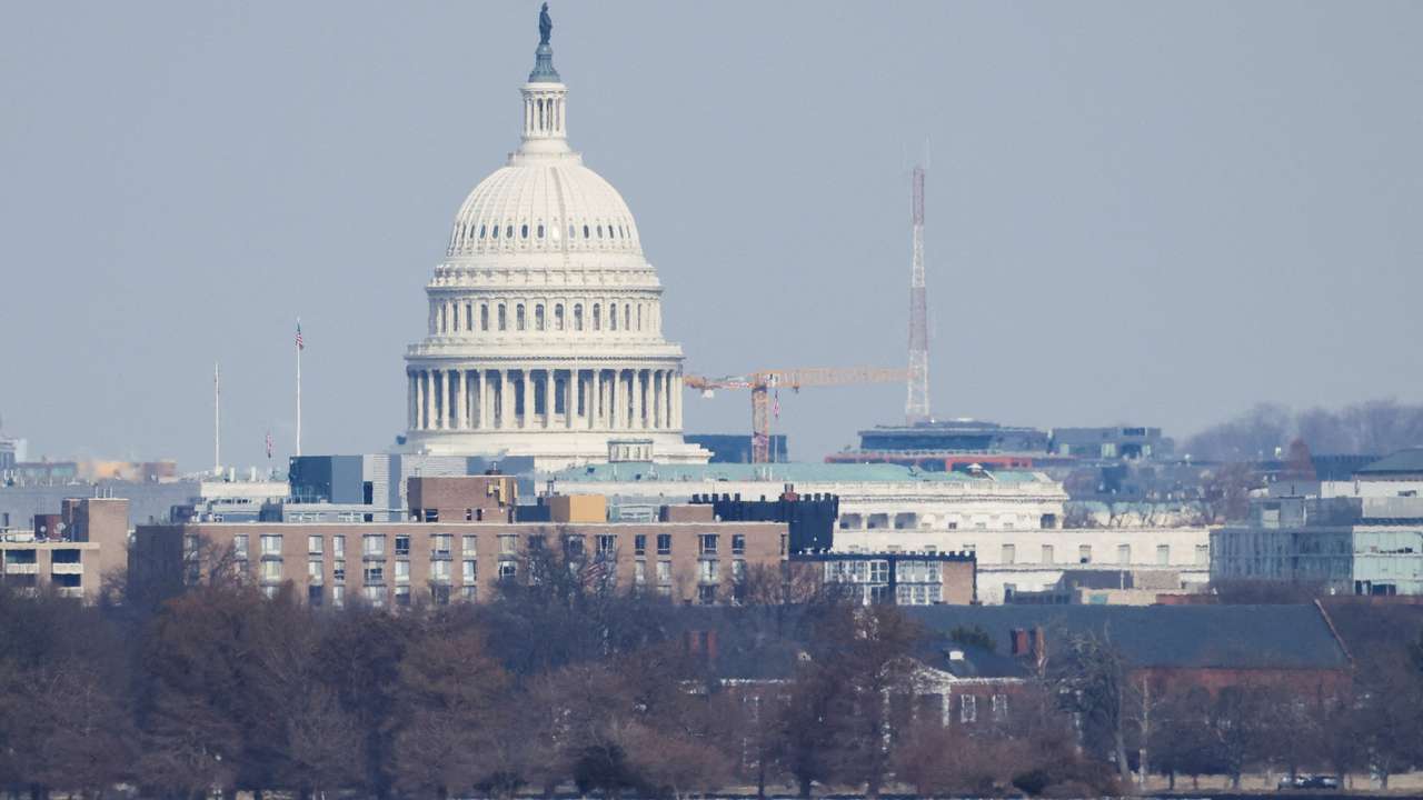 American Eagle flight 5342 crashes in the Potomac River near Ronald Reagan Washington National Airport