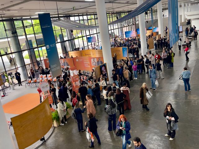 Evento reúne mais de 300 palestrantes.