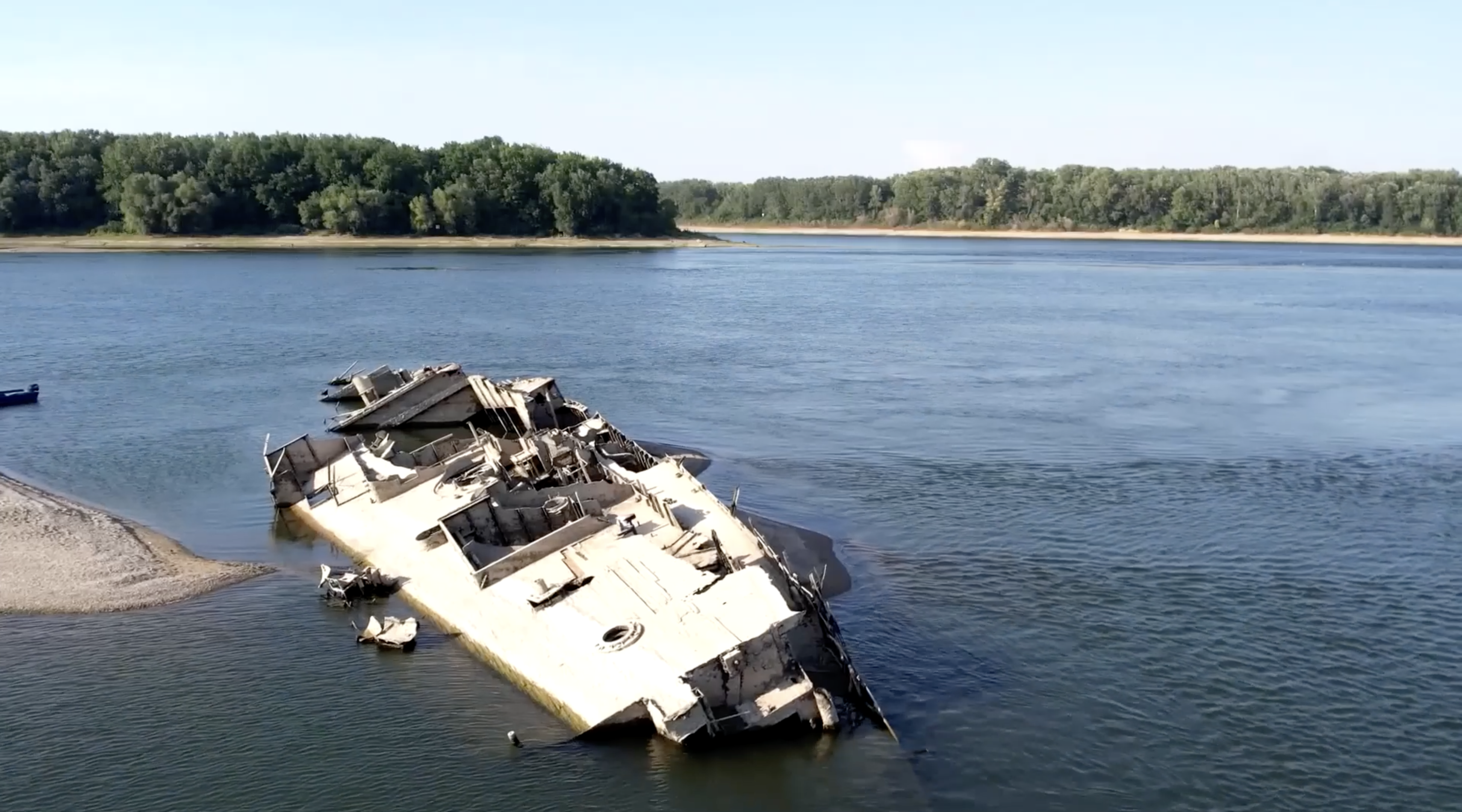 WWII shipwrecks re-emerge in Danube
