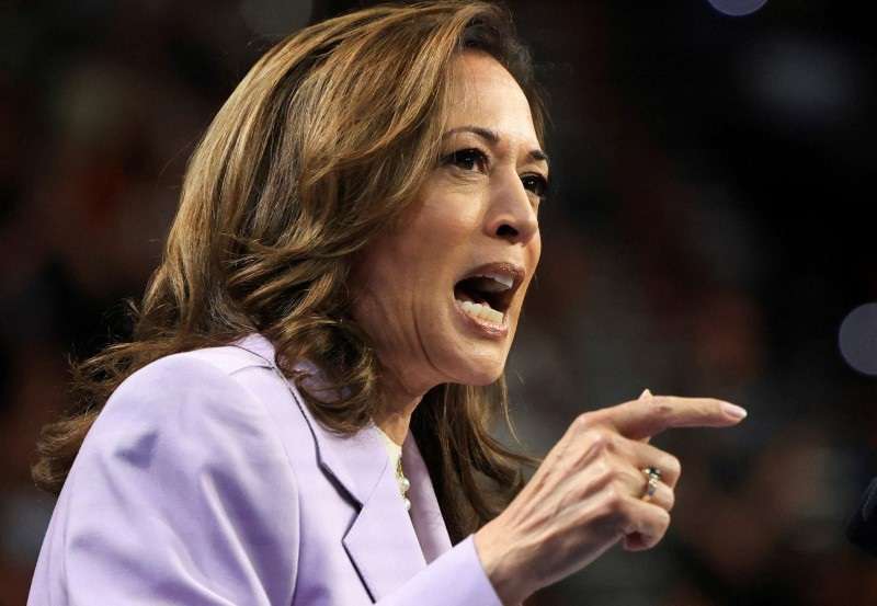FILE PHOTO: Democratic presidential candidate and U.S. Vice President Harris campaigns in Las Vegas