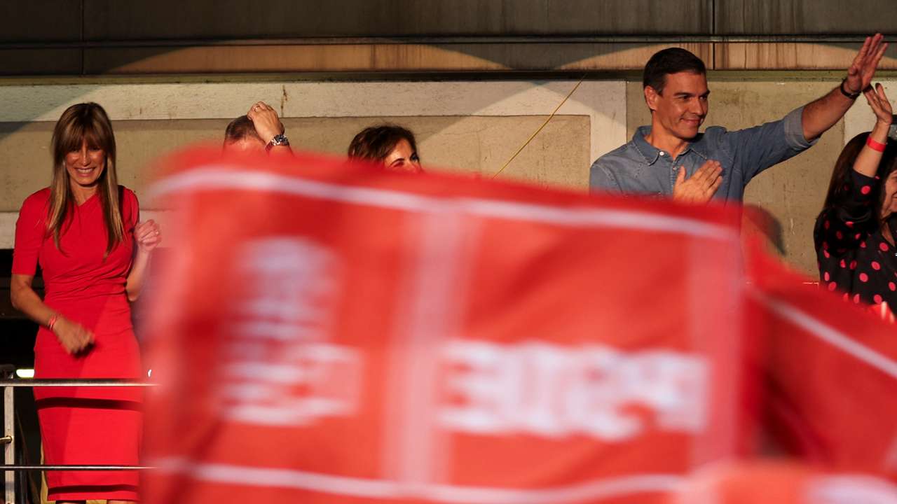 Spain's Sanchez suspends public duties to 'reflect' on future