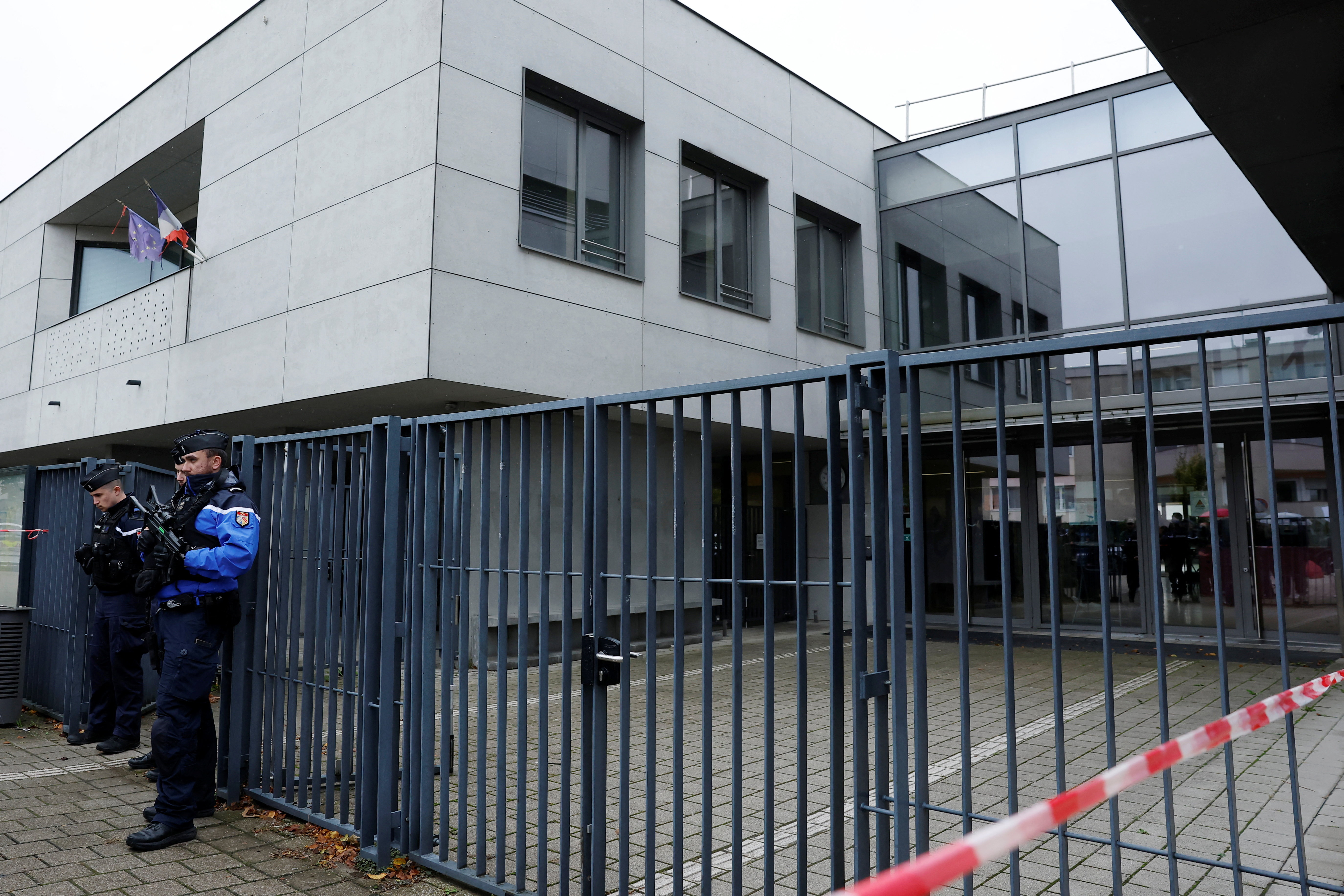 A teacher stabbed by a student at the Robert Schuman secondary school in Benfeld