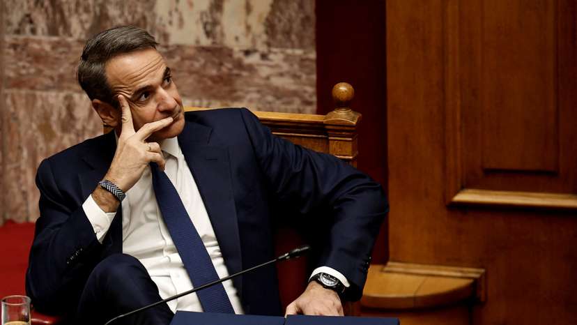 Greek government faces confidence vote