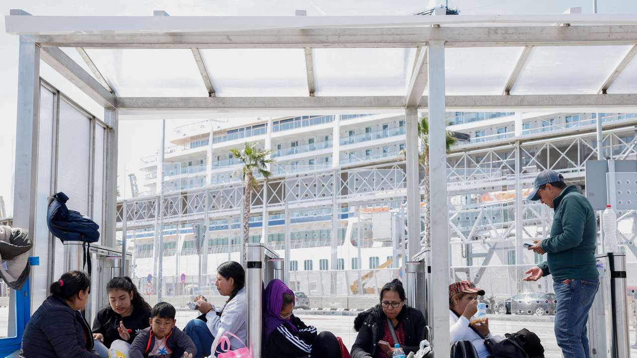 MSC Armonia cruise ship leaves Barcelona's Port