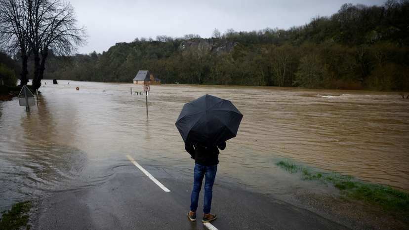 Storm Herminia hits western France