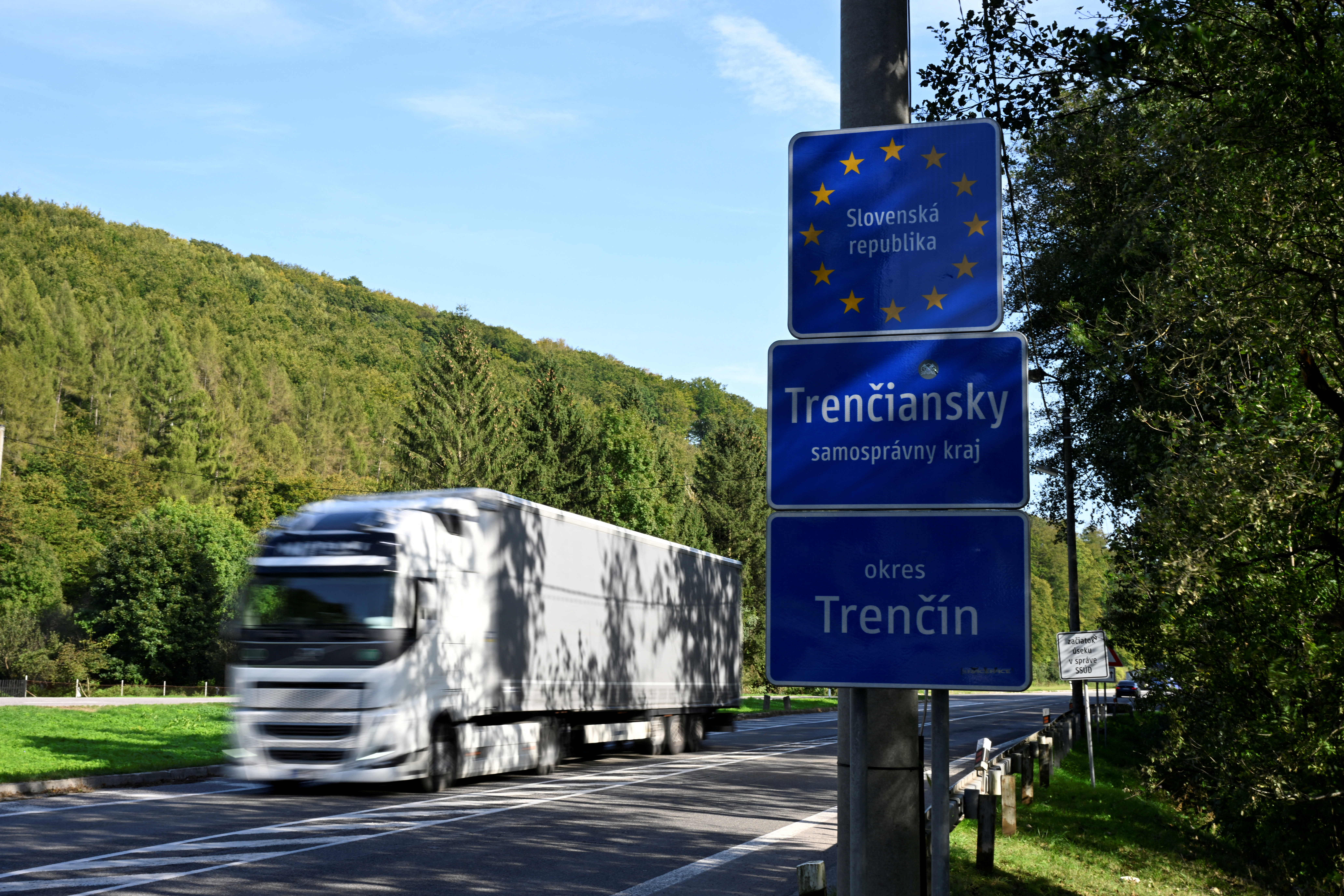 FILE PHOTO: Czechs introducing temporary checks on Slovak border, minister says