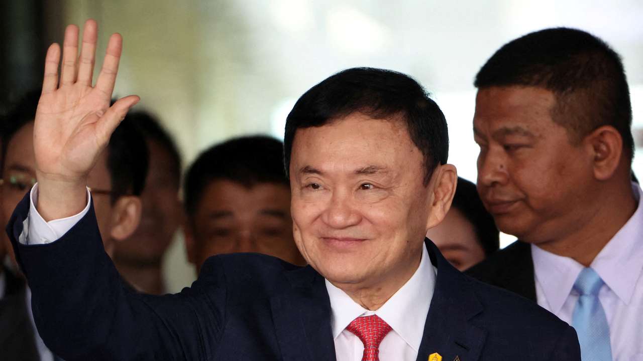 Exiled former PM Thaksin returns to Thailand