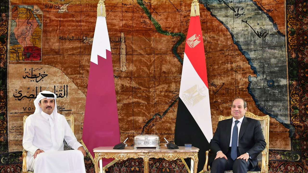 Egypt's President Abdel Fattah El-Sisi meets with Qatar's Emir Sheikh Tamim bin Hamad Al Thani at the Ittihadiya presidential palace in Cairo