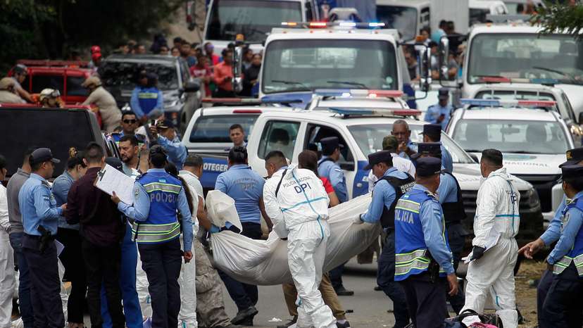 Bus accident leaves passengers injured and dead, on the outskirts of Tegucigalpa