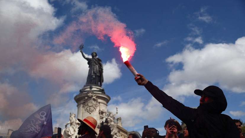 Day of protests calling to "Block Everything" in France