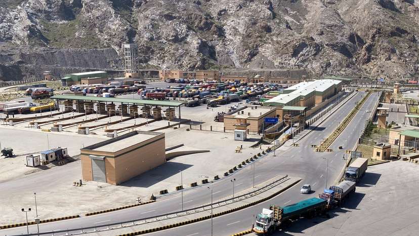 Pakistan closes border with Afghanistan following exchanges of fire, in Torkham