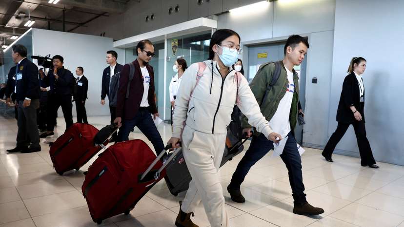 First batch of Thai hostages arrive in Bangkok after release