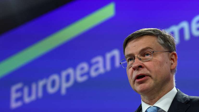 FILE PHOTO: EU Commission and the ECB to say if Bulgaria meets criteria to adopt the euro from Jan 1, 2026, in Brussels