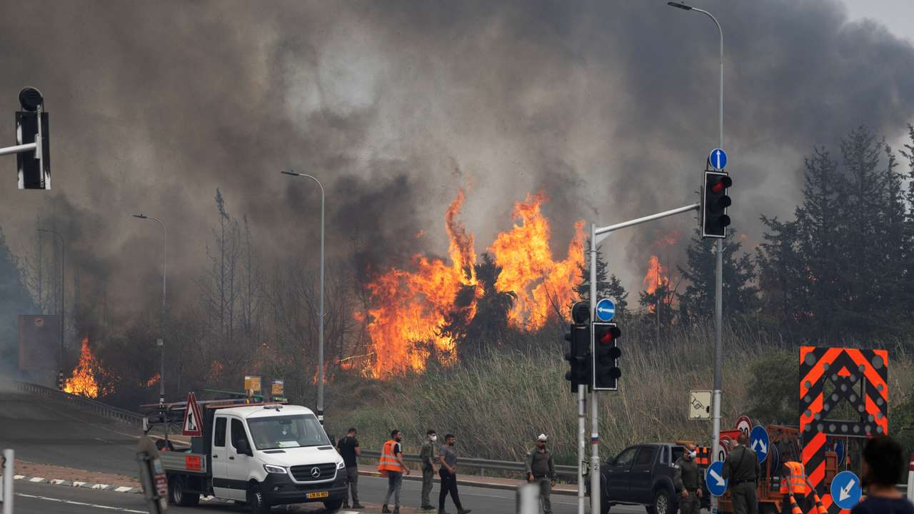 Wildfires due to extreme heat and winds broke out in central Israel
