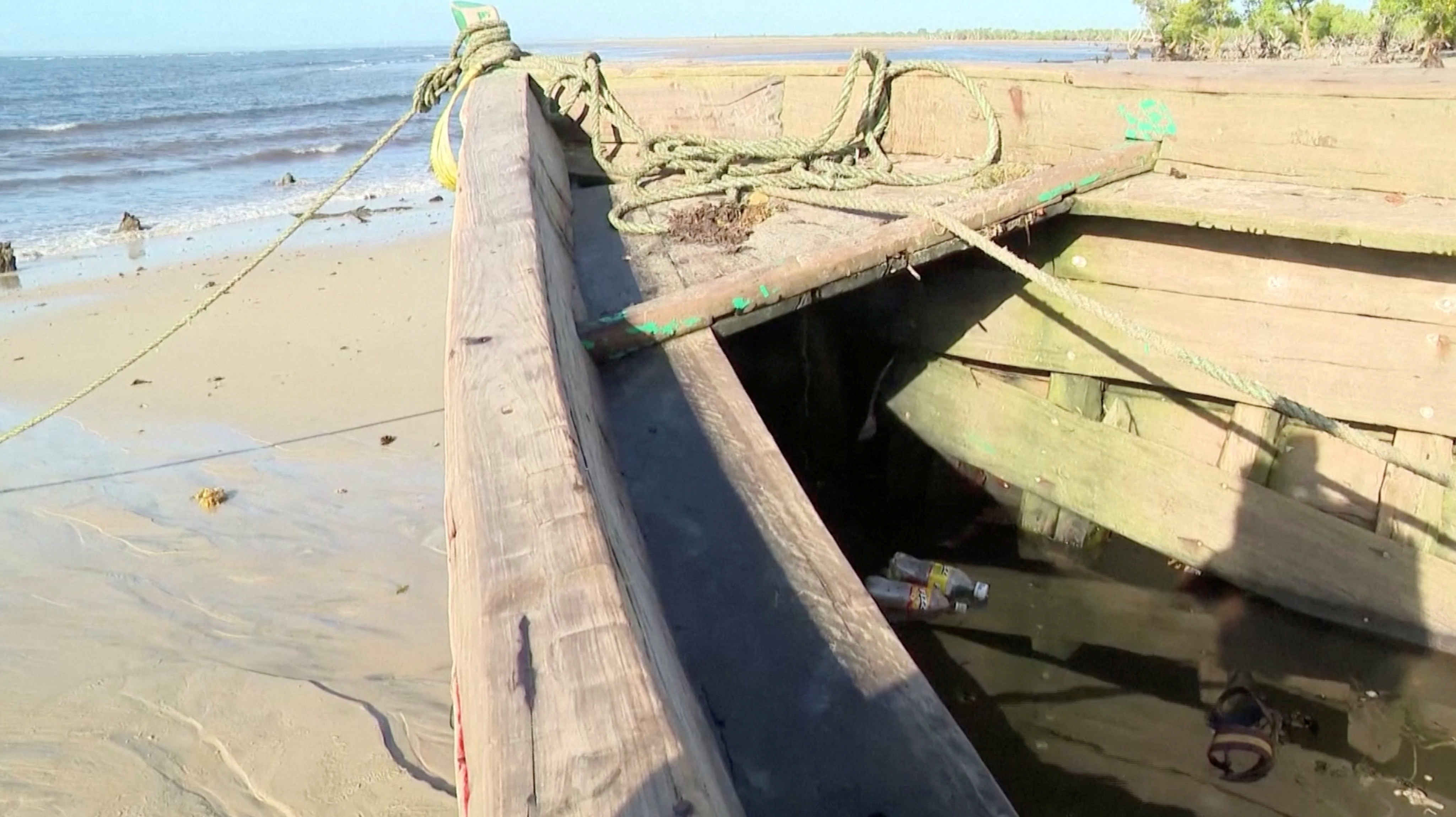Unlicensed ferry capsizes in Mozambique, official says