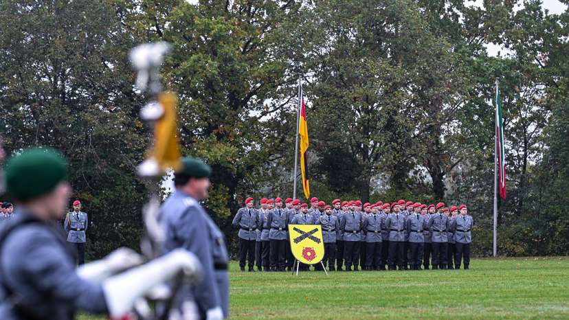 German army Bundeswehr establishes Artillery Battalion 215 for the 21st Armored Brigade in Augustdorf