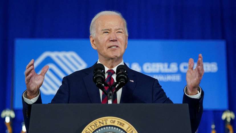 FILE PHOTO: U.S. President Biden visits Milwaukee