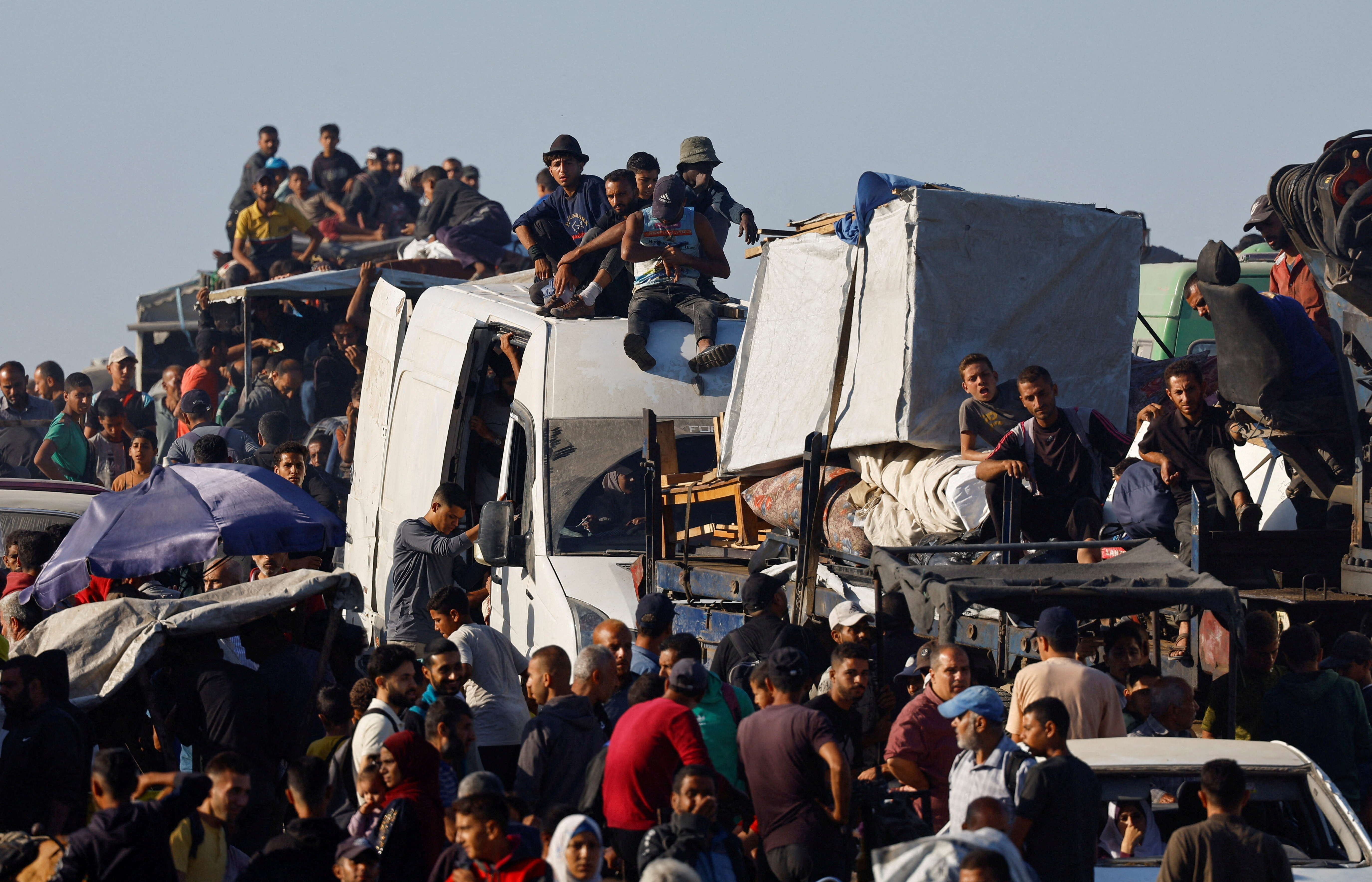 Ceasefire between Israel and Hamas goes into effect