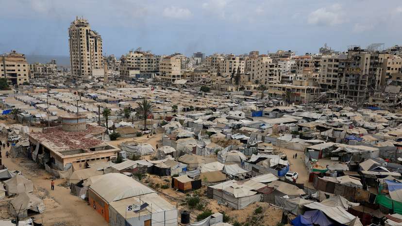 Displaced Palestinians shelter in tents in Gaza City