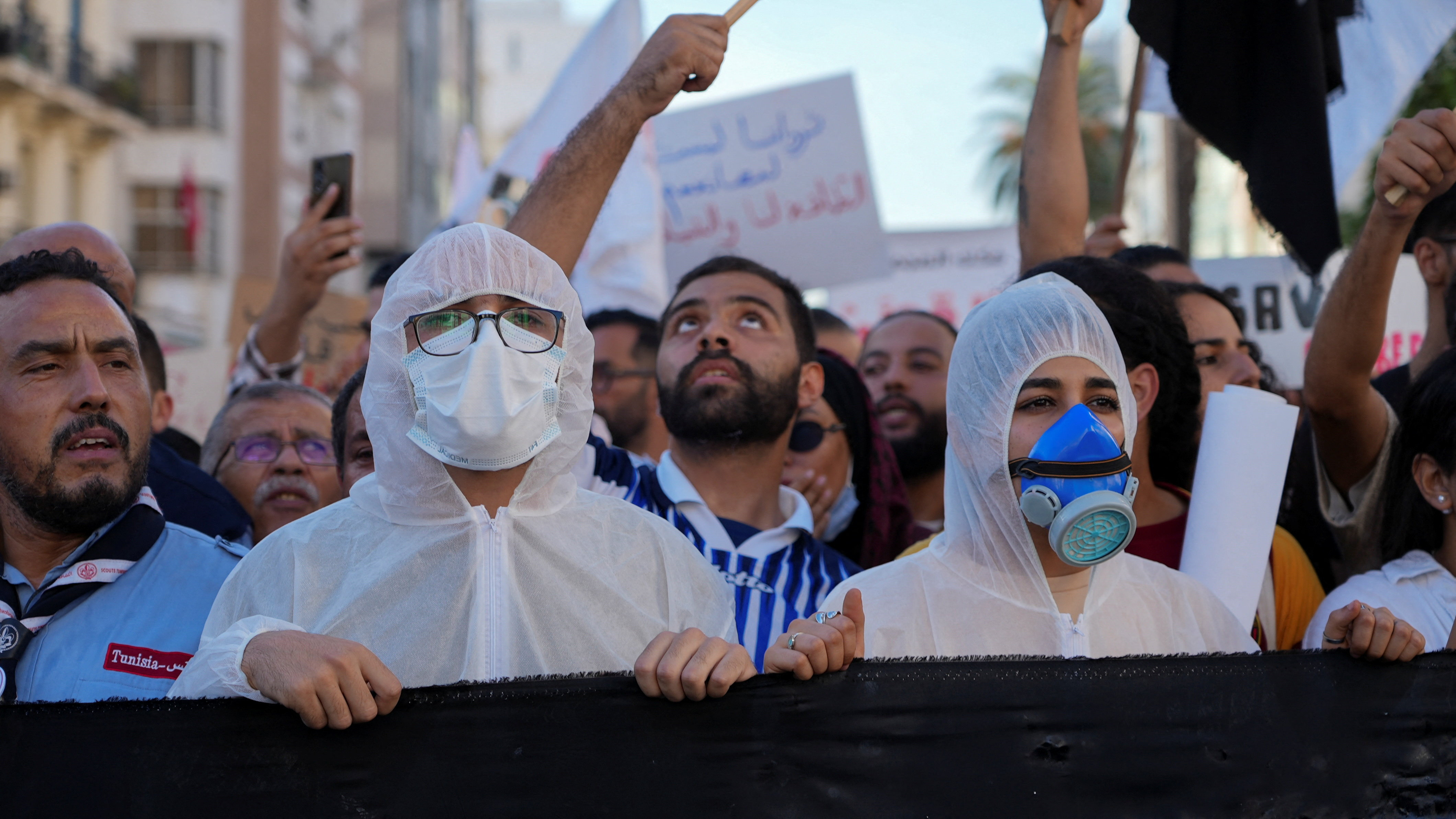 Hundreds protest in Tunisia's capital over worsening pollution crisis