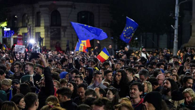 Romania holds second round of presidential election