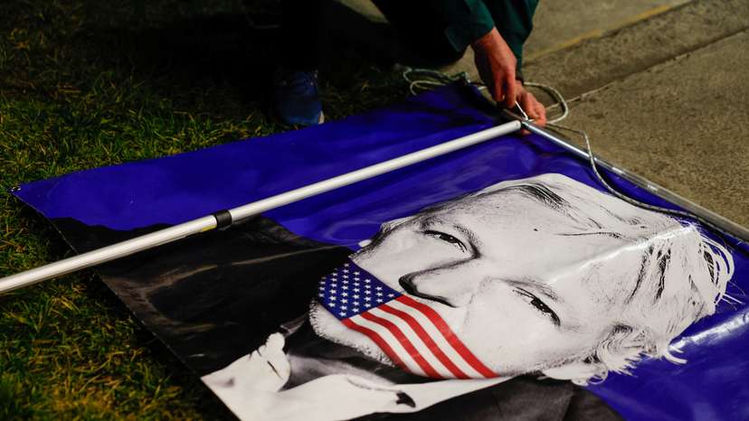 WikiLeaks founder Julian Assange arrives in Canberra