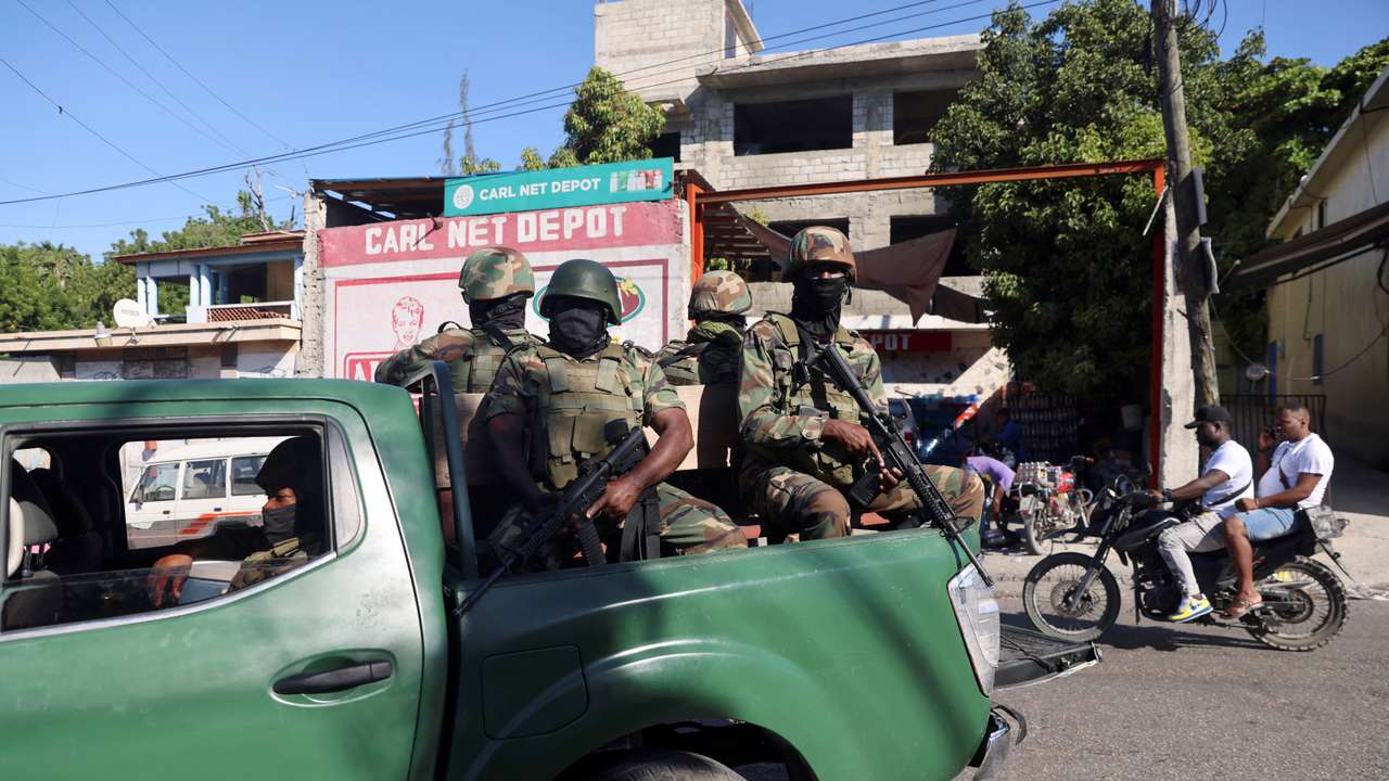 Haitians flee homes due to the gang violence, in Port-au-Prince