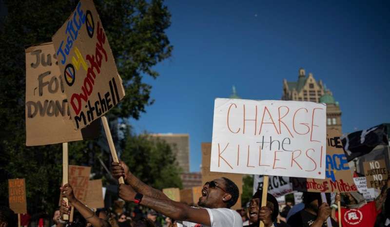 Protesters gather to call for justice for D’Vontaye, Mitchell, Samuel Sharpe on the sidelines of RNC in Milwaukee