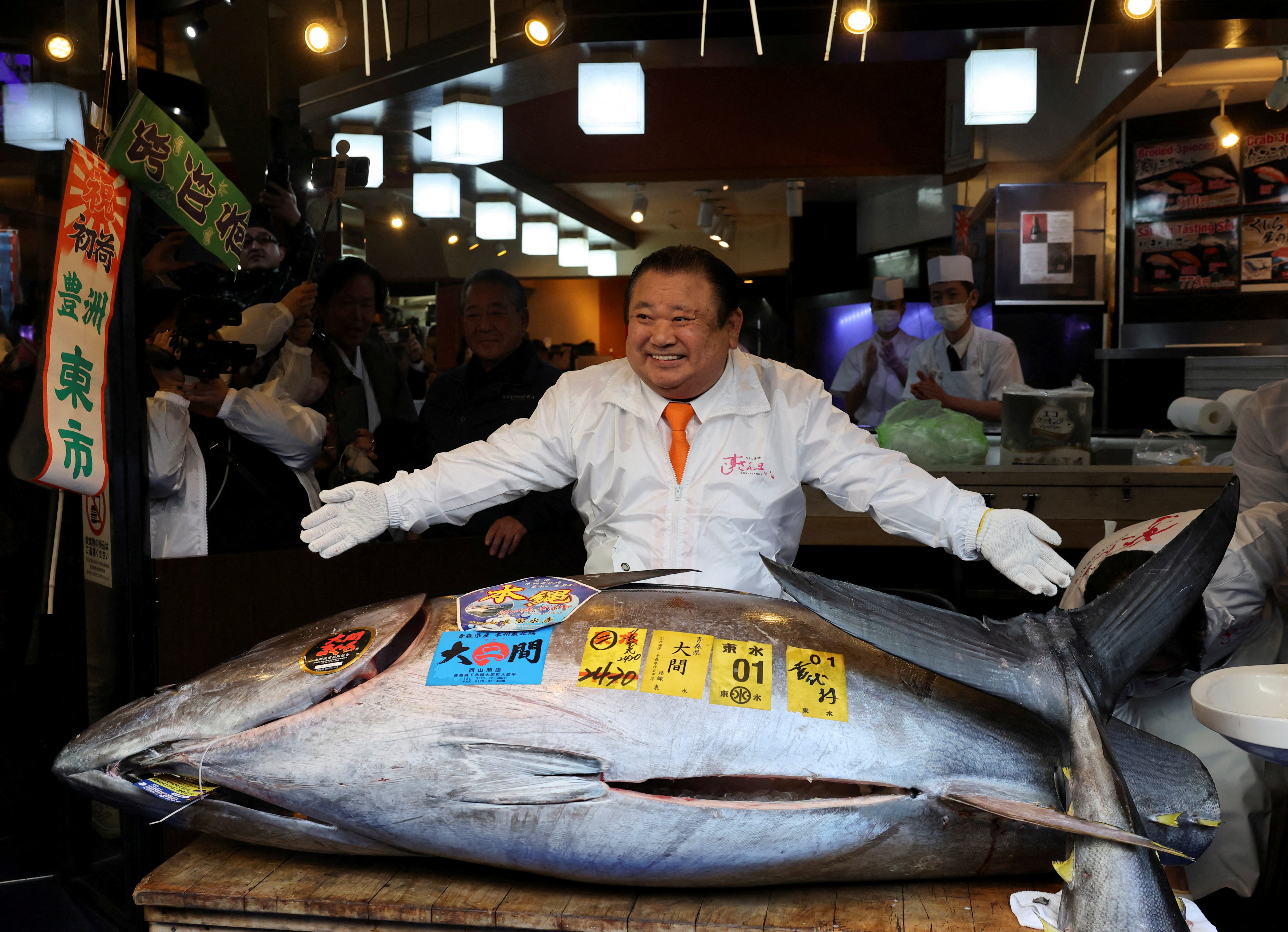 Record bluefin tuna fetches $3.2m at Tokyo’s New Year auction