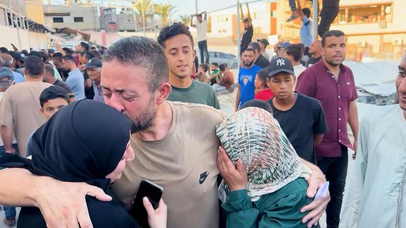 Sixty Palestinians Return Home After Israeli Deten