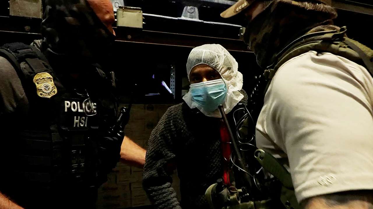 Immigration aid by ICE at a Glenn Valley Foods meat production plant in Omaha