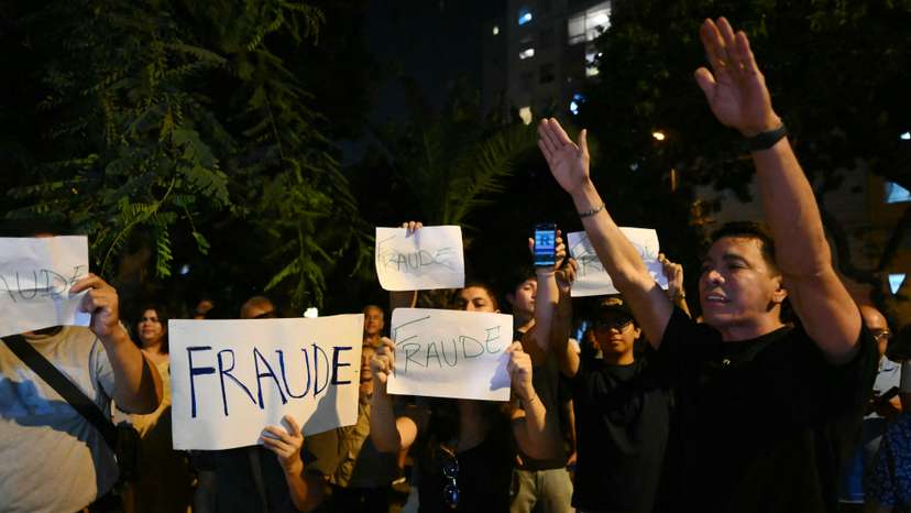 AFP__20260413__A7KE3MY__v1__HighRes__PeruElectionVoteProtest