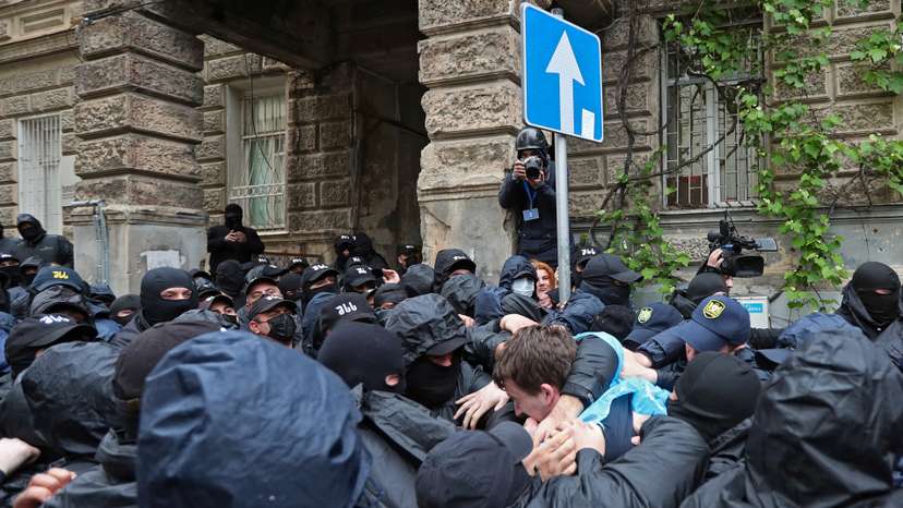 Protest against a bill on "foreign agents" in Tbilisi