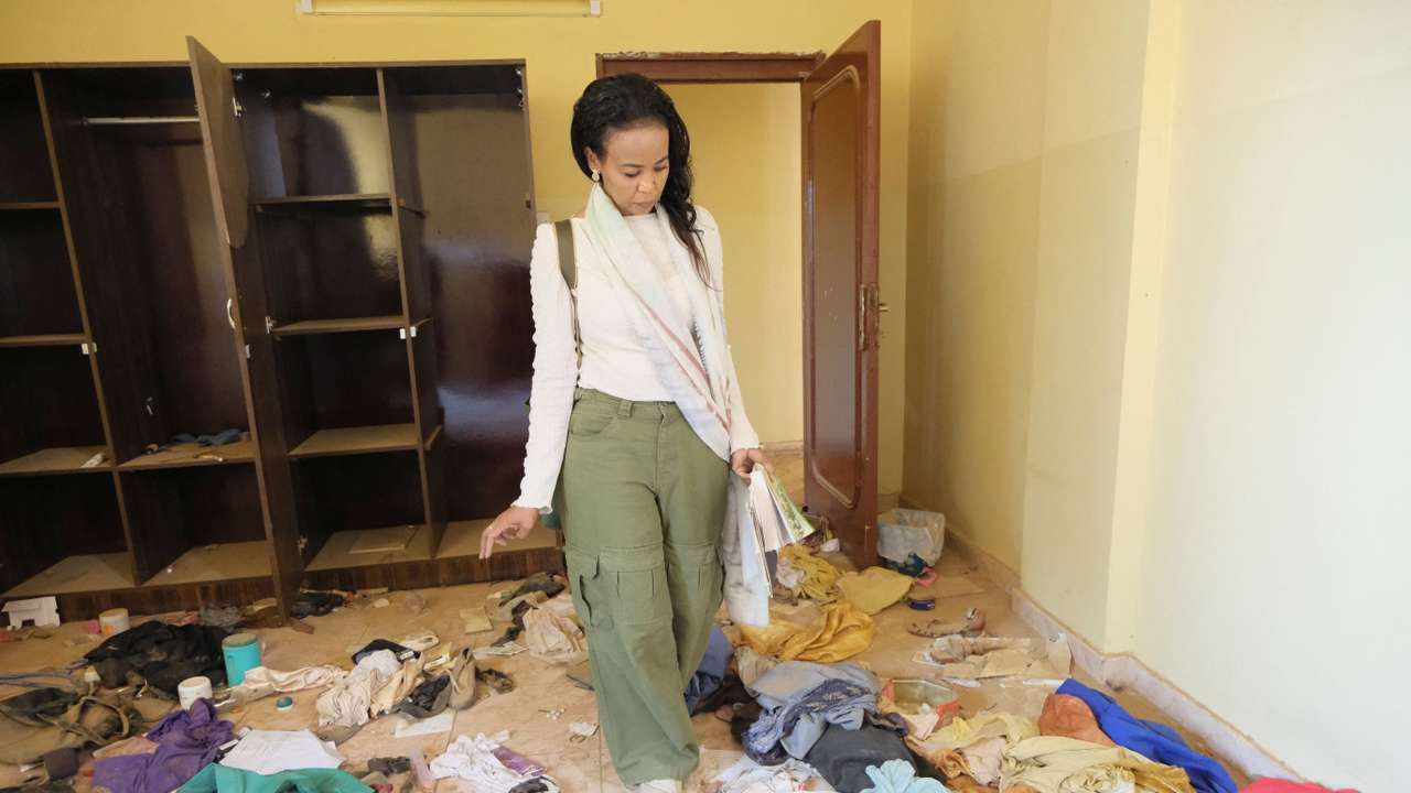 Sudanese journalist, Shamael Elnoor returns to destroyed home and a collapsing press industry, in the capital Khartoum