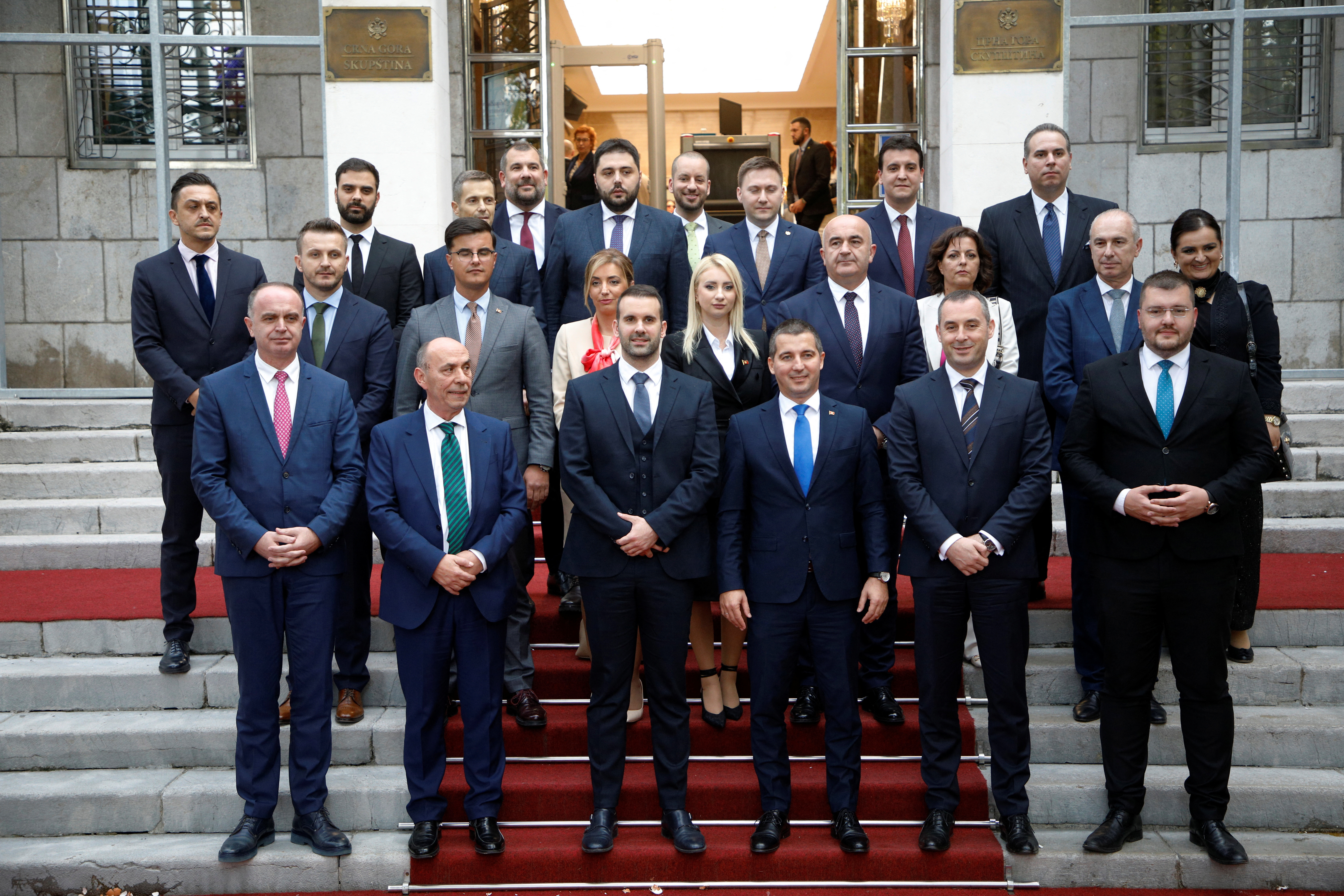 Montenegrin parliament convenes to vote on new government