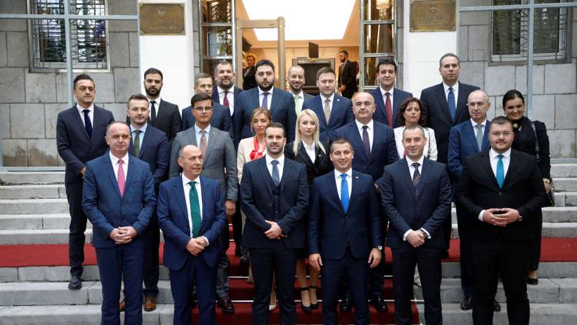 Montenegrin parliament convenes to vote on new government