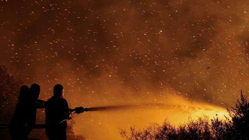 Wildfire in Keratea near Athens