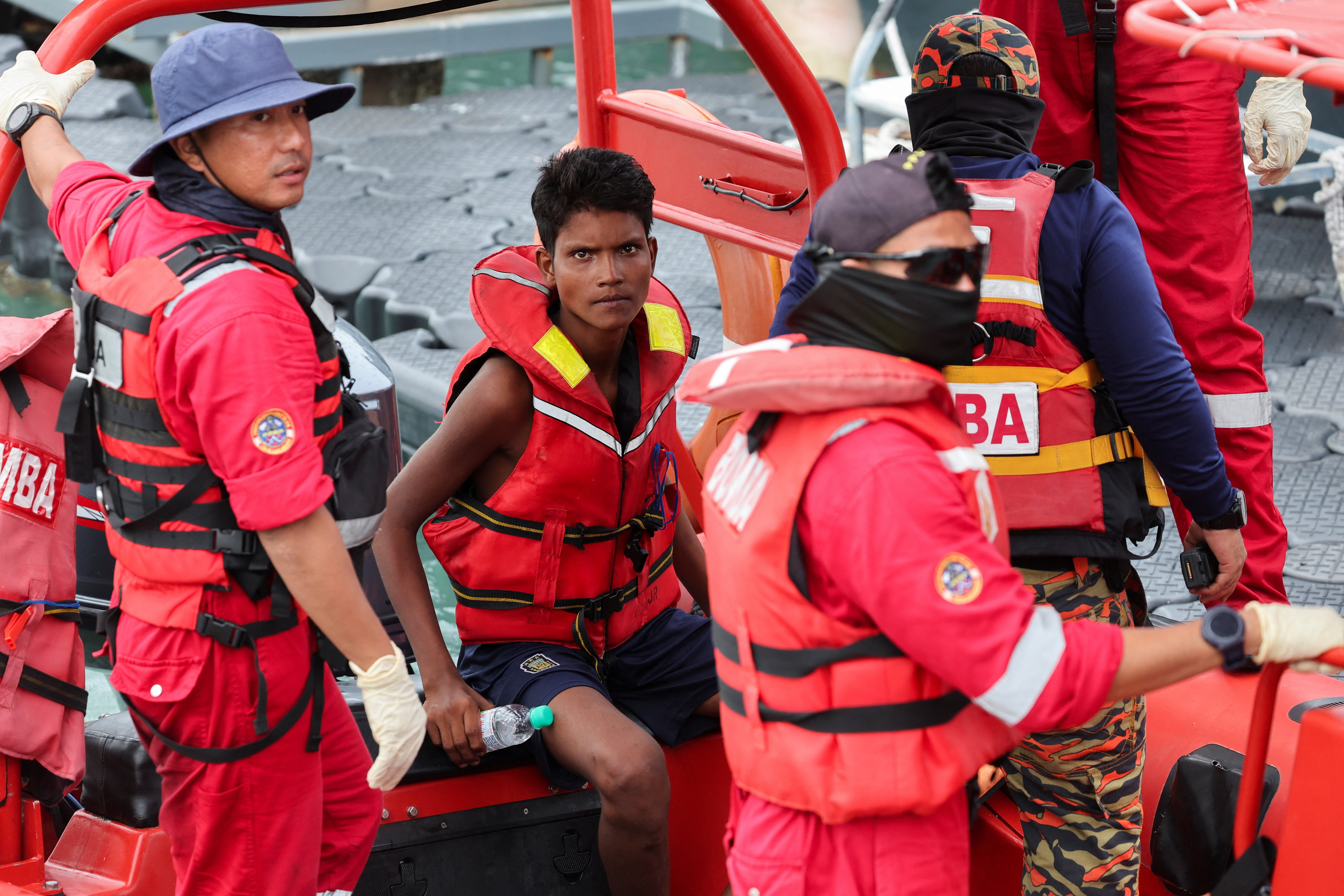 Boat with Rohingya migrants sinks off Malaysia