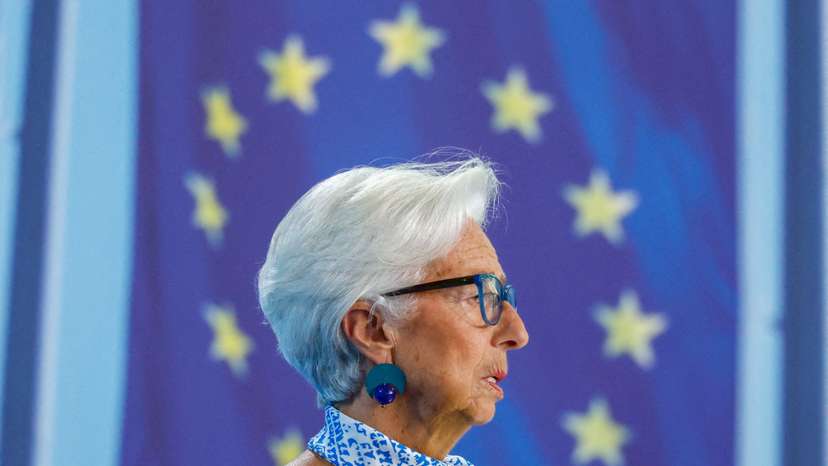 FILE PHOTO: European Central Bank (ECB) President Christine Lagarde