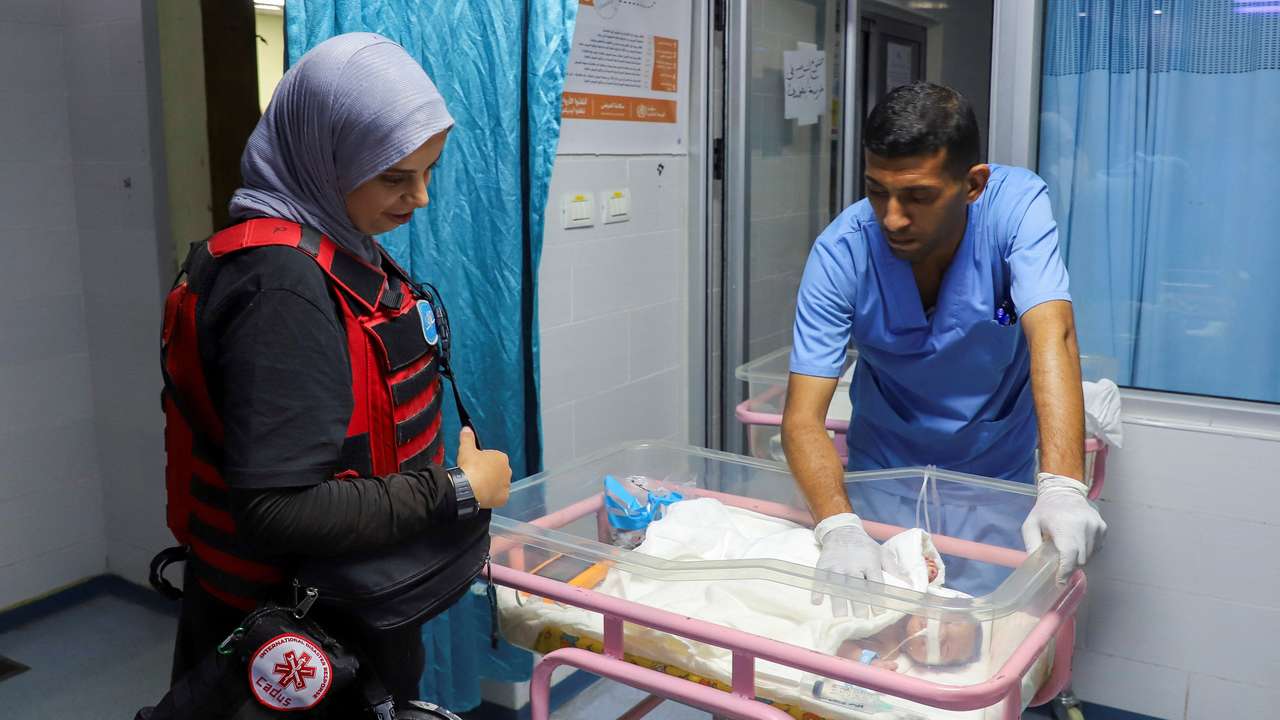 Premature babies are evacuated from Gaza City to the south