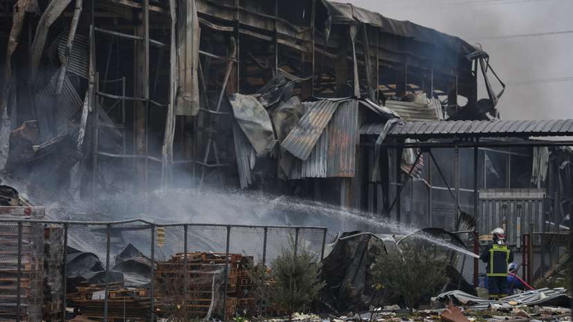 Fire at food factory in central Greece
